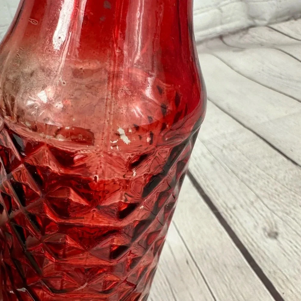 vintage DPS ENZO red quilted pattern Vase